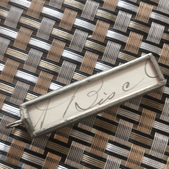 Expect Miracles Charm - Picture 2 of 2